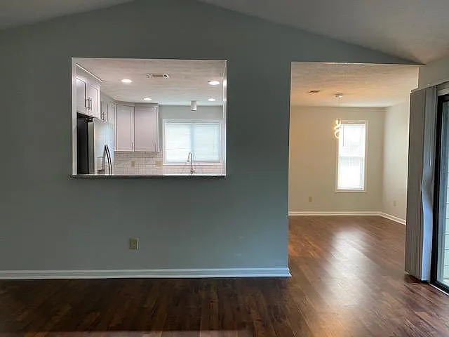 4970 Turtle Smt NE — Photo 5
