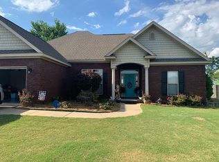224 Pine Level Rdg, Deatsville, AL 36022