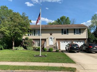 7 Johnson Dr, Allentown, NJ 08501