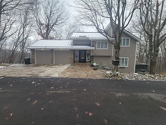 2nd image of 2036 Henry Clay Dr