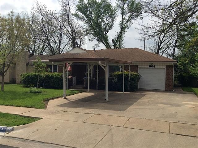 2nd image of 804 E Boyce Ave