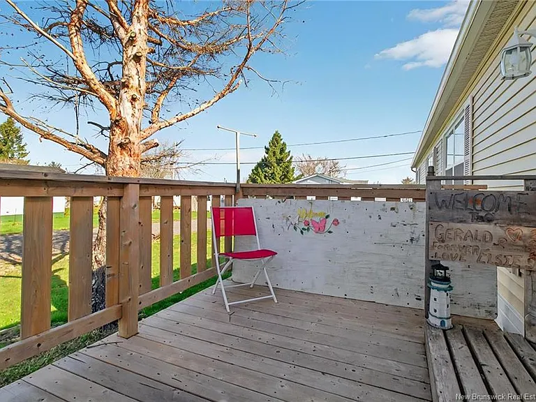9 Daffodil Ln — Photo 22