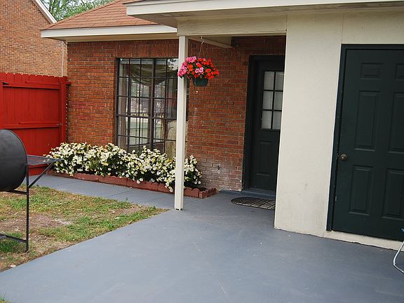 2nd image of 7025 Lakeview Dr