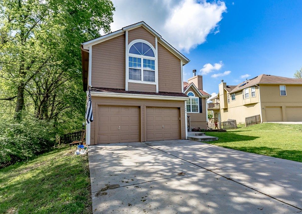 1st image of 1045 Black Oak Dr
