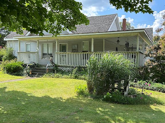 2nd image of 1429 E Caro Rd
