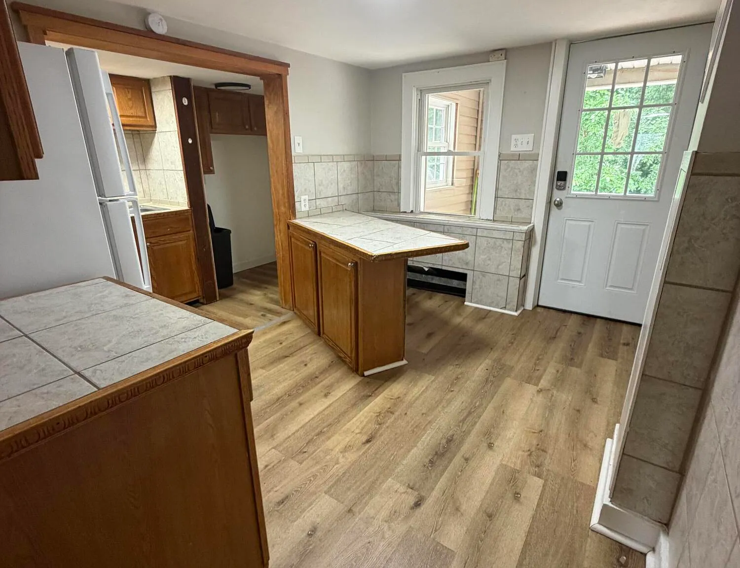 1 bed, 1.0 bath, 650 sqft, $1,150 — Photo 2