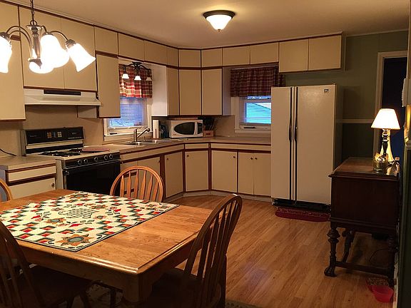 3rd image of 4676 Moeller Dr