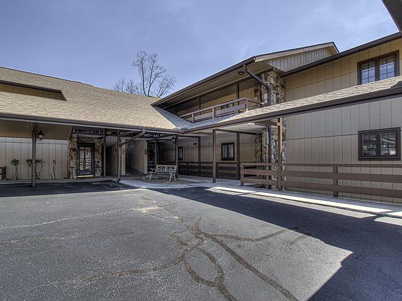 2nd image of 1824 Oriole Rd APT 111