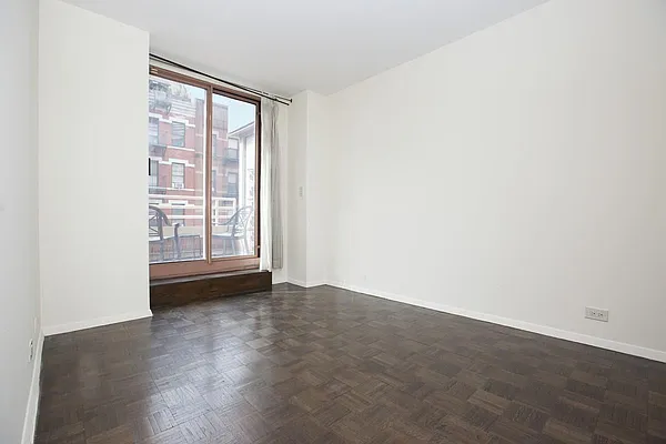 Sold by RELO REDAC INC. | media 11