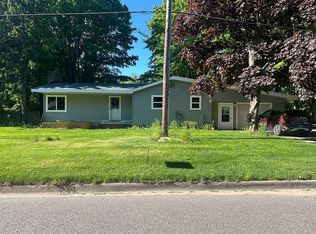 1913 W Ridge St, Marquette, MI 49855