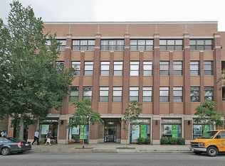 1908 W Irving Park Rd APT 402, Chicago, IL 60613