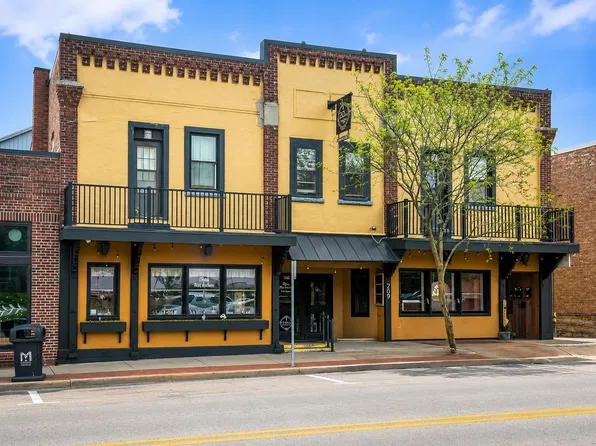 209 E Main St, Mount Horeb, WI 53572