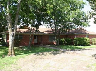 612 S Files St, Itasca, TX 76055