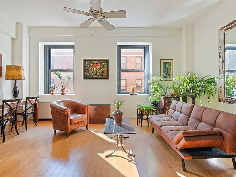 365 Bridge St #6D — Photo 1