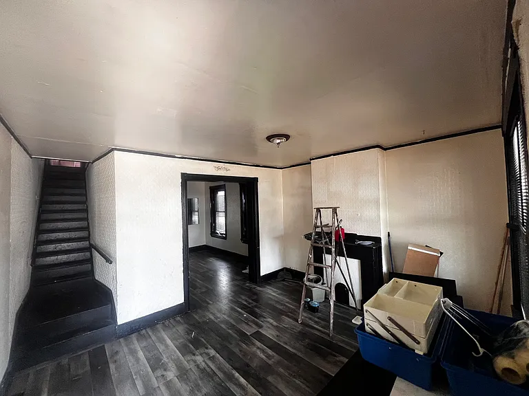 7120 Greenway Ave — Photo 3
