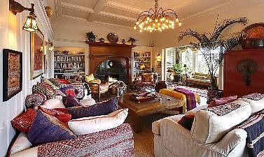 Living room :: 207 Beach Road