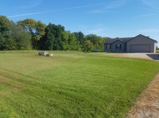 W7155 Hogsback Rd, Juneau, WI 53039