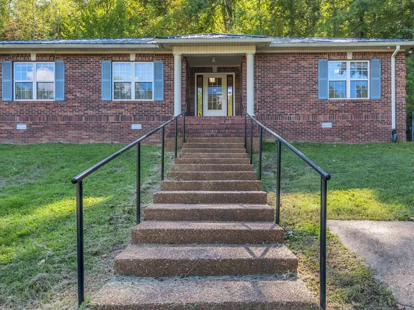5044 Highway 100 W, Pleasantville, TN 37033