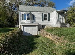 971 Bentleyville Rd, Charleroi, PA 15022
