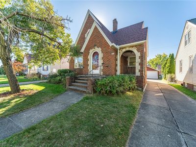 6711 Forest Ave, Parma, OH, 44129