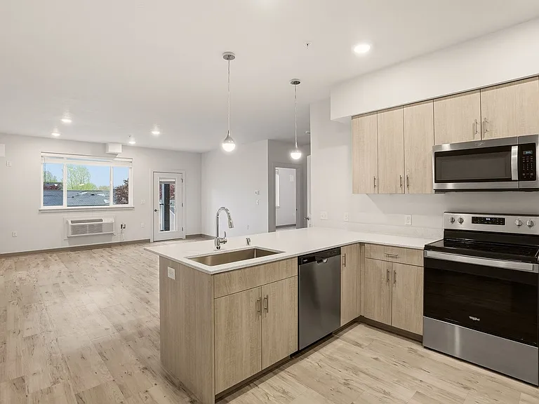 Nathan Apartments — Photo 55