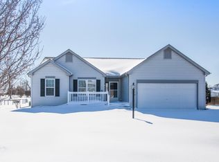 W1007 Audubon Park Dr, Ixonia, WI 53036