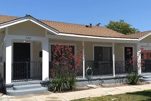 726 S Louise St Photo 1