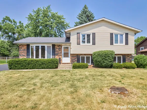1706 E Grand Ave, Lake Villa, IL 60046
