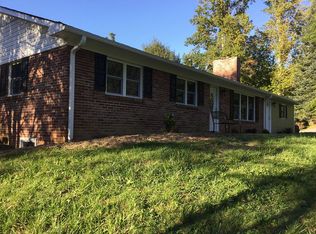 227 Mountain View Rd, Burnsville, NC 28714