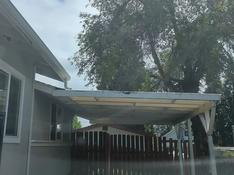 1946 Melrose St — Photo 3