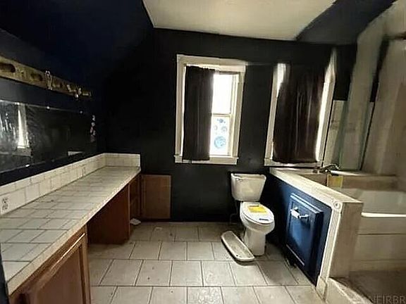 2nd image of 416 1st Street