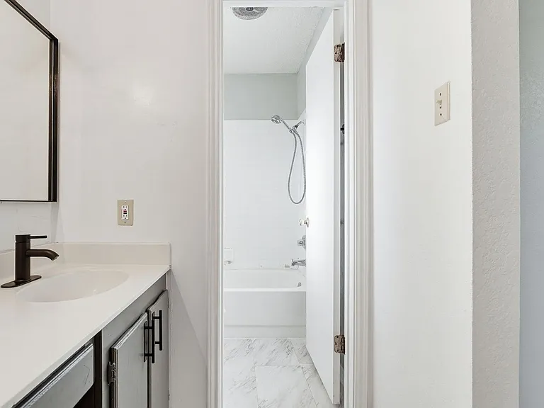 414 Baumann Dr — Photo 11