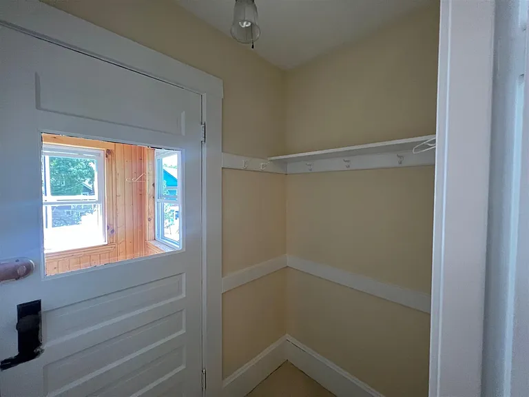 638 Huron Ave — Photo 12