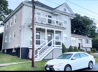 25 Old Oak Ave FLOOR 1, Cranston, RI 02920