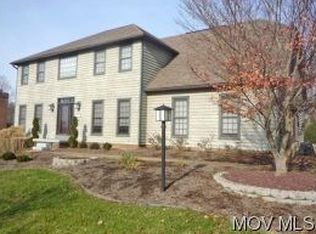 1207 Greenmont Cir, Vienna, WV