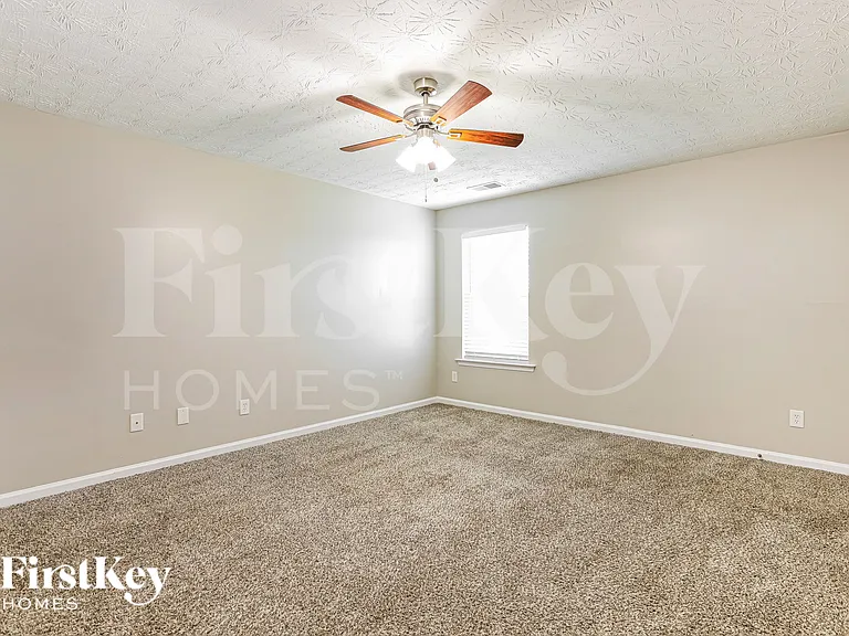 2046 Dartmoth Way — Photo 15