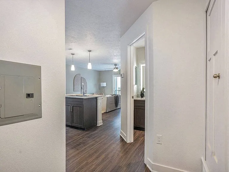 Meadowbrooke Apartment Homes — Photo 6