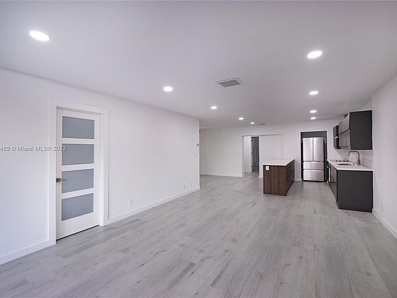 3rd image of 2649 NE 27th Ct #1