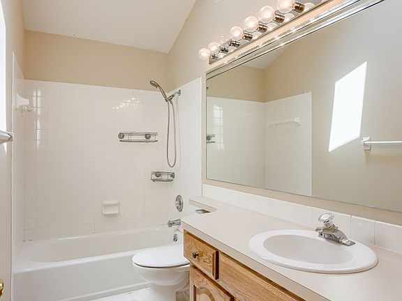 4th image of 4255 N 165th St