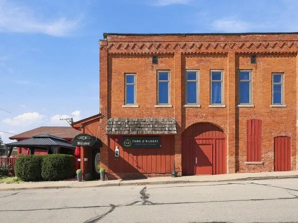 118 S Elizabeth St, Angola, IN 46703