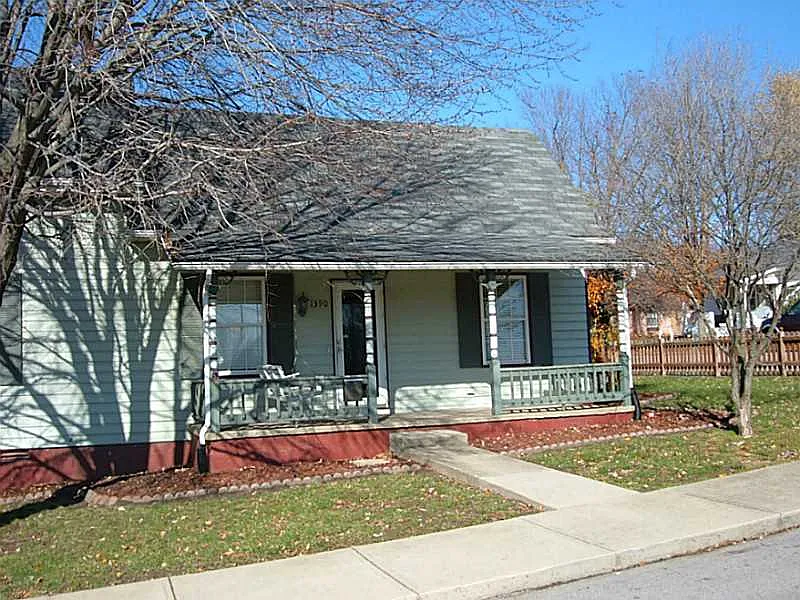 1390 E Pike St photo 1