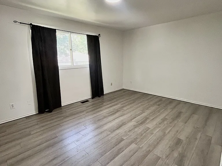 3388 Marlin Ct #UPPER — Photo 9
