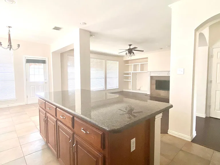 9416 Patagonia Ln — Photo 7