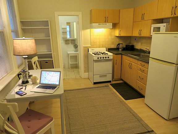 3rd image of 49 Woodbine Ave #2