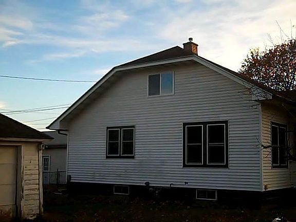 2nd image of 162 Saint Charles St