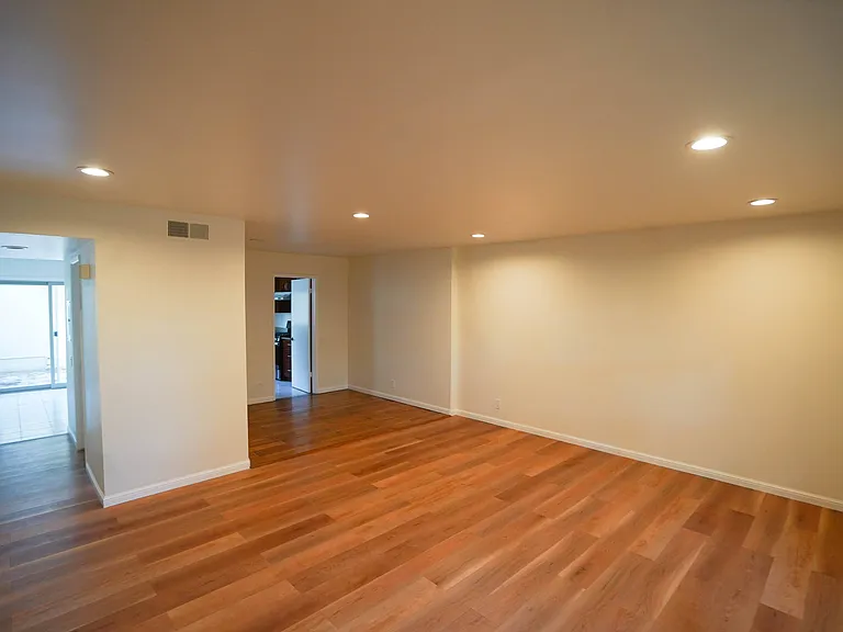 2396 Shoreside Ct — Photo 5