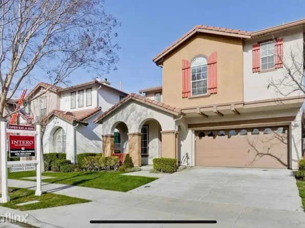 961 Sunbonnet Loop, San Jose, CA 95125