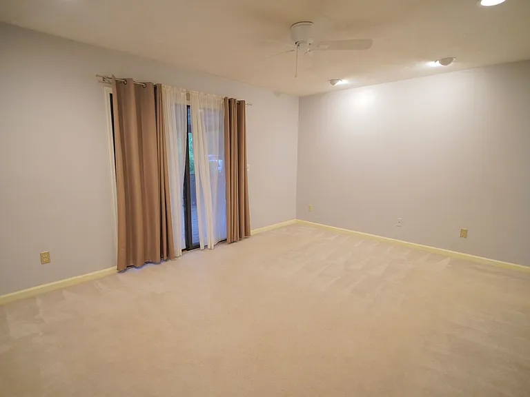 4424 Stratfordshire Ct — Photo 10