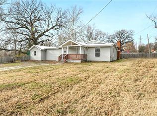 5944 Eugene Field Rd, Kansas City, MO 64119