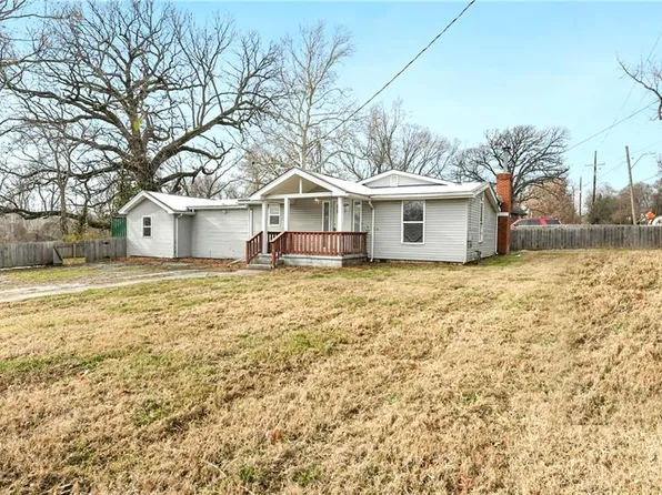 5944 Eugene Field Rd, Kansas City, MO 64119